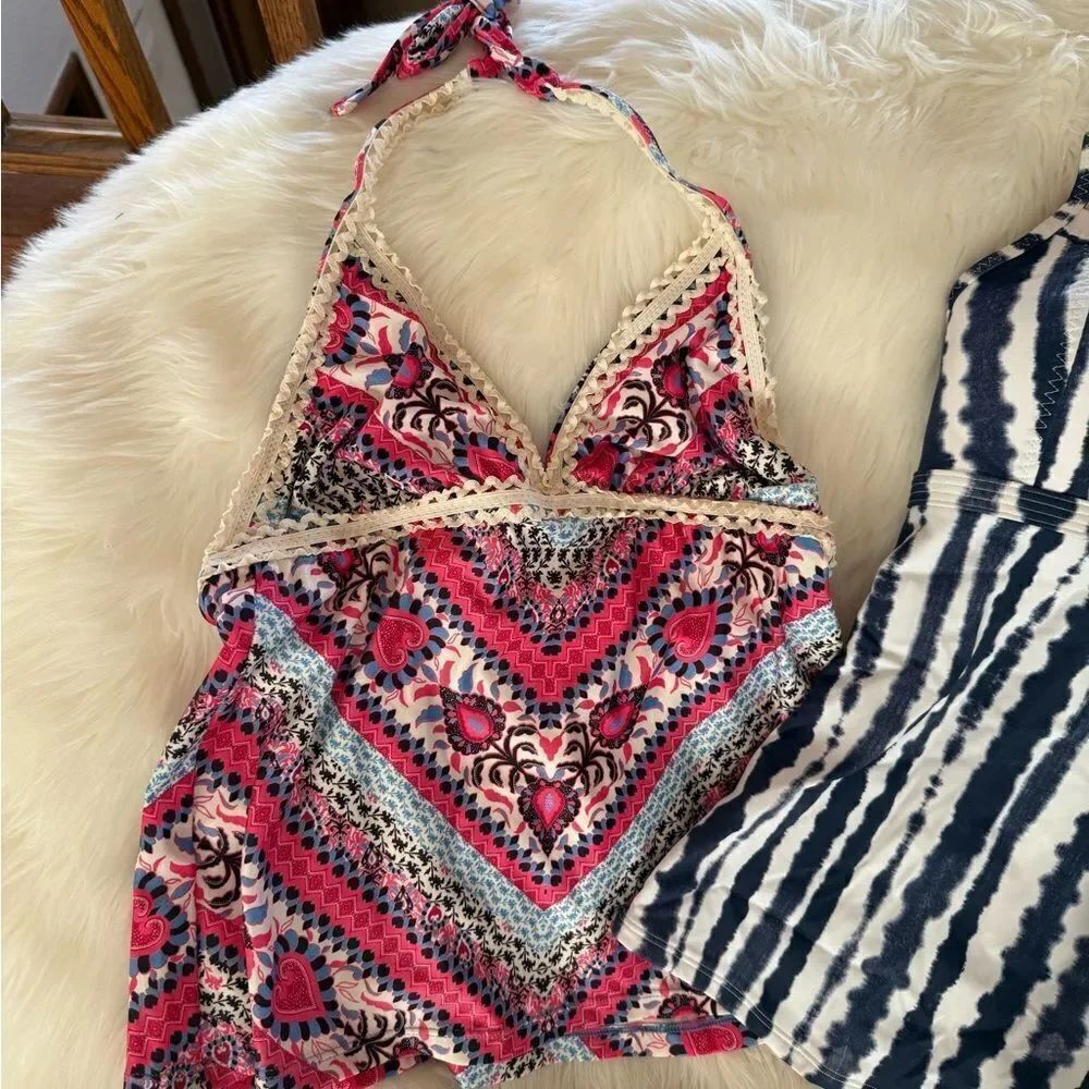 Swim top bundle - Picture 2 of 7